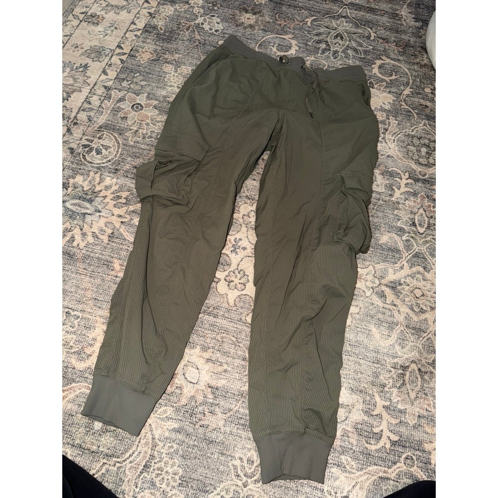 Lululemon Dance Studio Relaxed Fit Mid-Rise Cargo Jogger